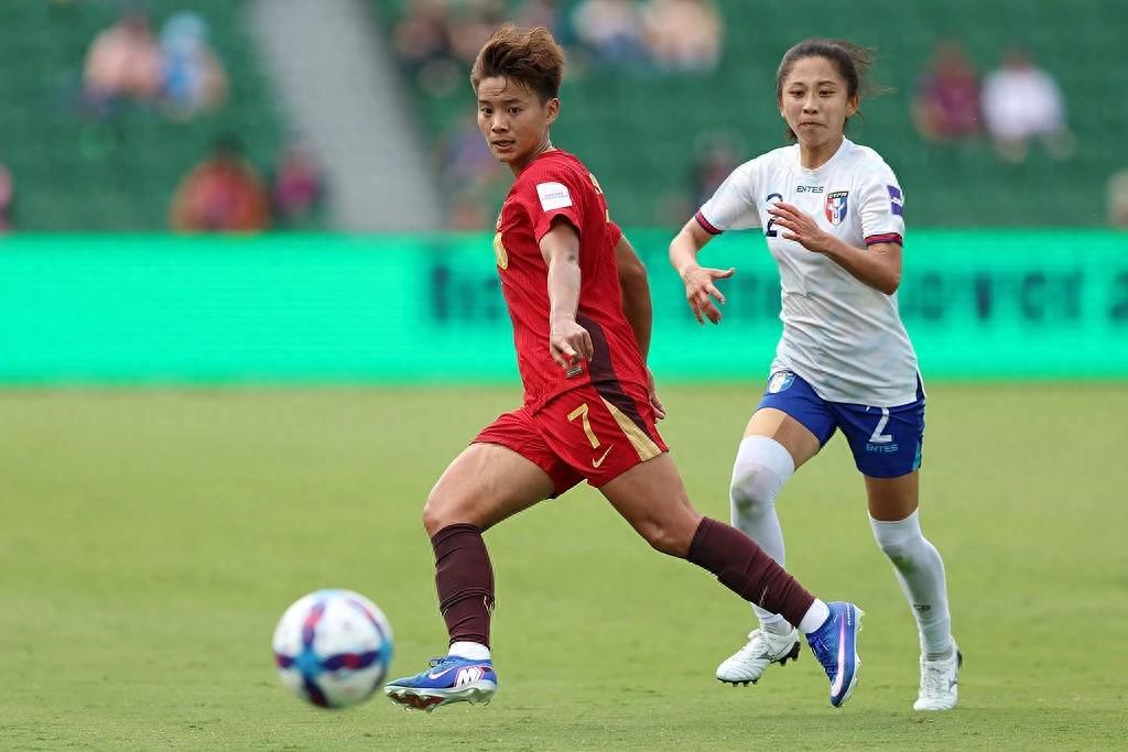 杏彩体育下载-加时赛绝杀 对手乌龙中国女足2-0晋级 这一夜的坚韧比金牌更闪耀